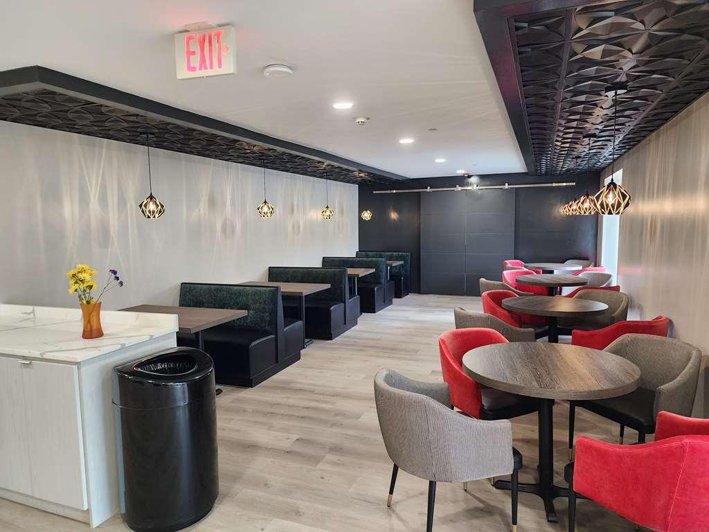 Best Western Buffalo Inn & Suites Restoran gambar
