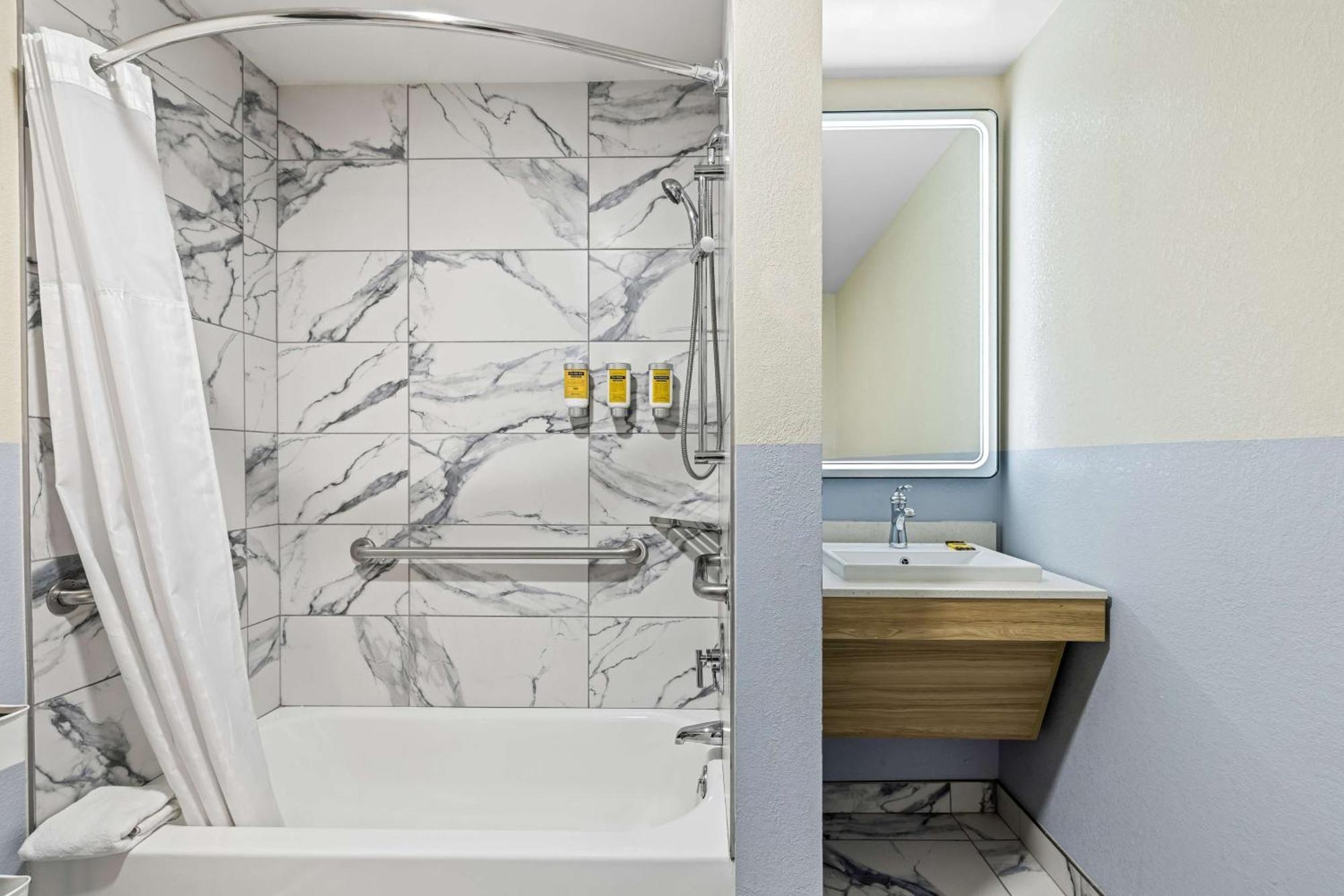 Best Western Buffalo Inn & Suites Luaran gambar